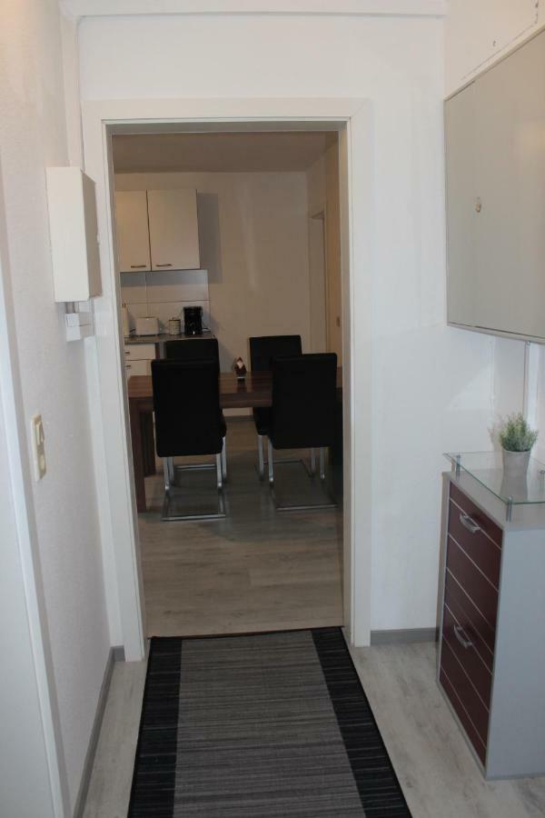 Gut Gelegenes Appartment Mit Wifi, Parkplatz, Wama, Trockner Usw. 凯撒斯劳滕 外观 照片